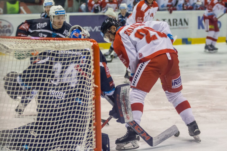 FOTOGALERIE: Indiáni vyhráli v Olomouci druhé utkání 3:2, Kohouti pojedou do Plzně za stavu série 2:2
