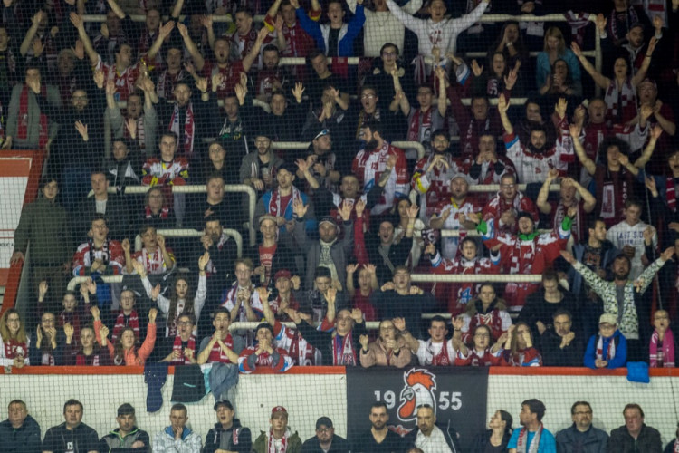 FOTOGALERIE: Indiáni vyhráli v Olomouci druhé utkání 3:2, Kohouti pojedou do Plzně za stavu série 2:2