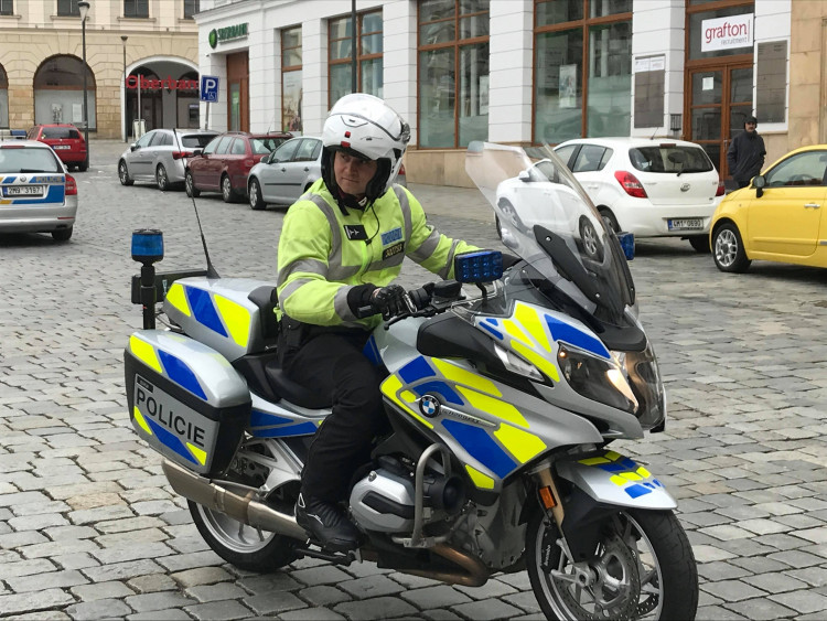 Motorkáři dnes zahájili sezonu na Horním náměstí