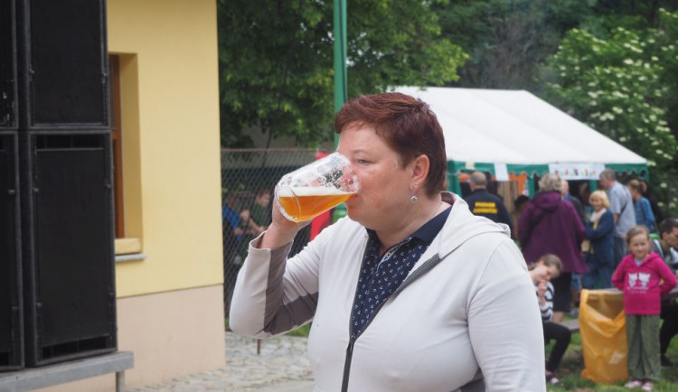 FOTOGALERIE: Jadrošův den byl ve znamení dobré muziky a pivních soutěží