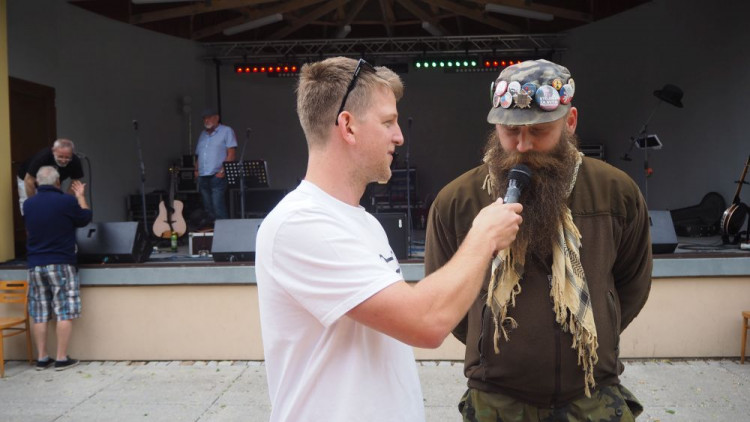 FOTOGALERIE: Jadrošův den byl ve znamení dobré muziky a pivních soutěží