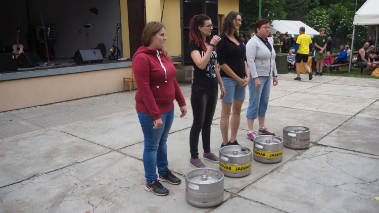 FOTOGALERIE: Jadrošův den byl ve znamení dobré muziky a pivních soutěží