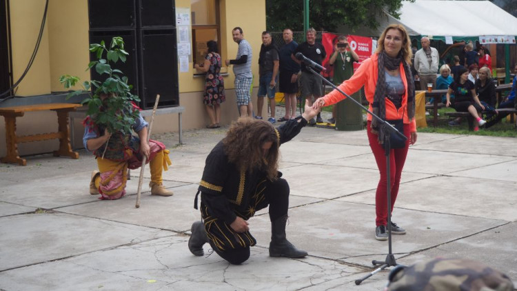  FOTOGALERIE: Jadrošův den byl ve znamení dobré muziky a pivních soutěží