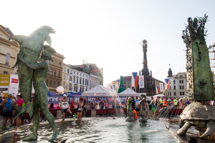 FOTOGALERIE: Podívejte se na fotky z desátého ročníku olomouckého půlmaratonu