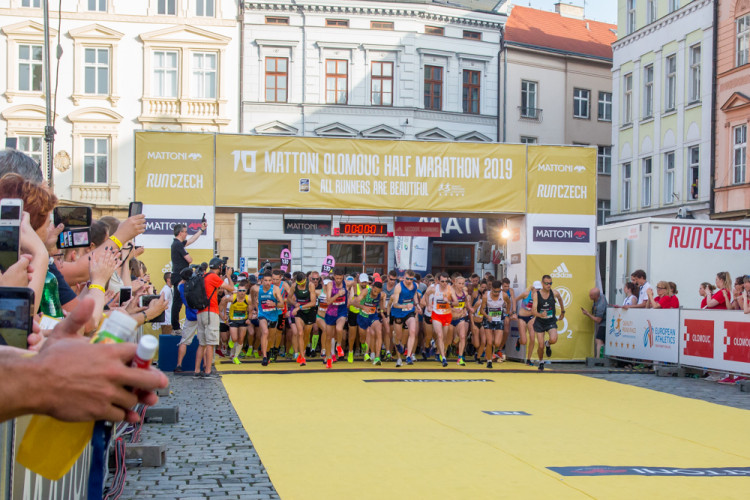FOTOGALERIE: Podívejte se na fotky z desátého ročníku olomouckého půlmaratonu