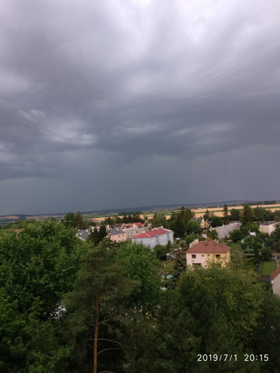 Bouřka vašima očima 2: Podívejte se na fotky, které poslali do redakce čtenáři