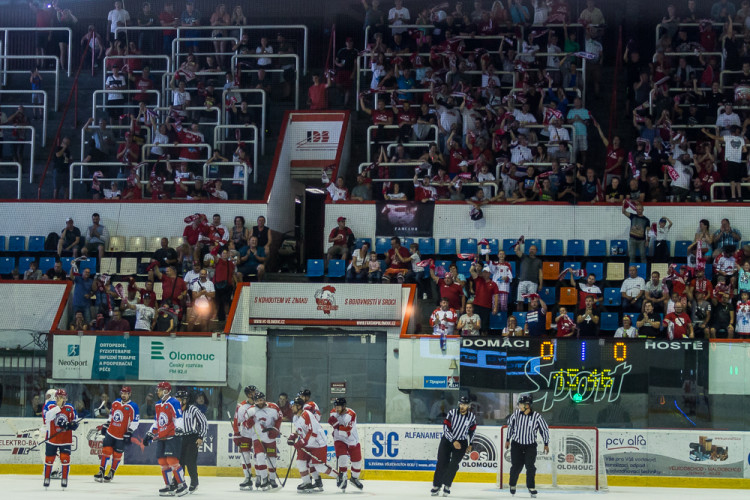 FOTOGALERIE: Olomoučtí hokejisté na úvod přípravy prohráli s kazašským Kokšetau 2:3 po nájezdech