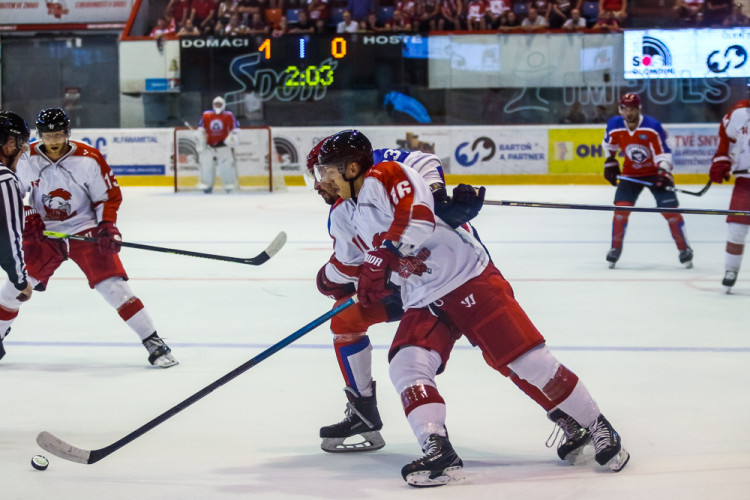 FOTOGALERIE: Olomoučtí hokejisté na úvod přípravy prohráli s kazašským Kokšetau 2:3 po nájezdech