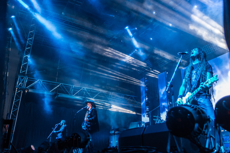 FOTOGALERIE: Létofest letos přilákal davy lidí, neodradily je ani bouřkové mraky a občasný déšť