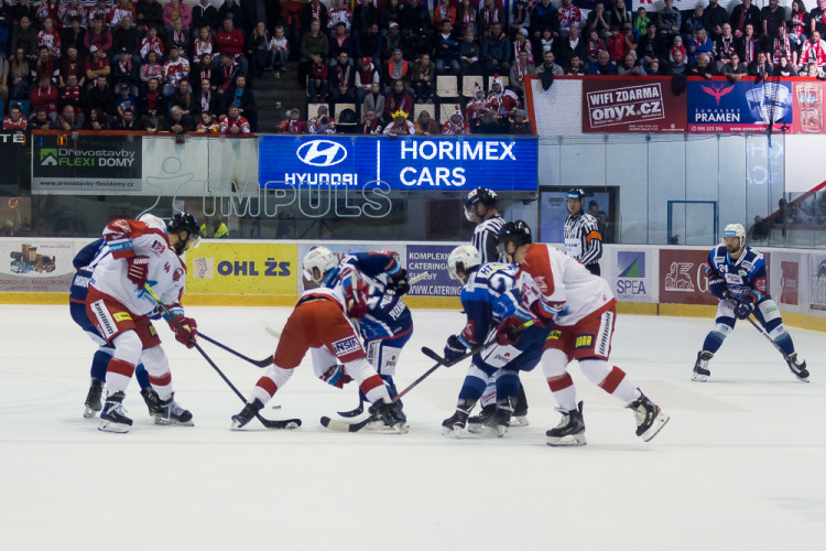 FOTOGALERIE: Mora sice proti Kometě vedla, pak ale třikrát inkasovala