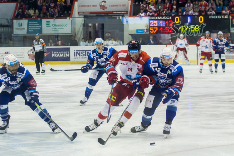 FOTOGALERIE: Mora sice proti Kometě vedla, pak ale třikrát inkasovala