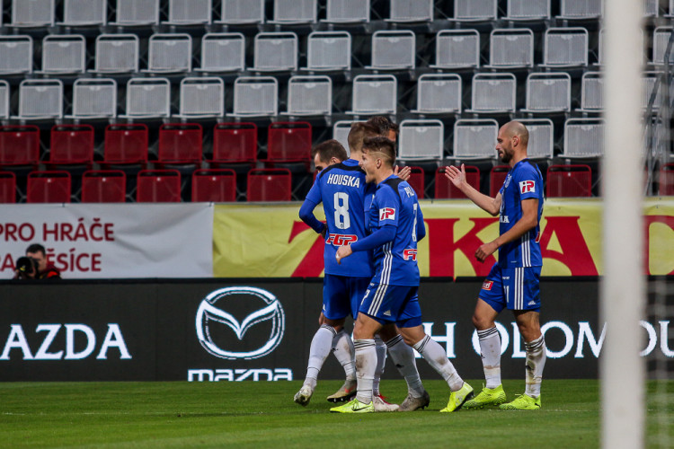 FOTOGALERIE: Sigma doma poprvé prohrála. Hanáky porazili ligoví nováčci z Českých Budějovic