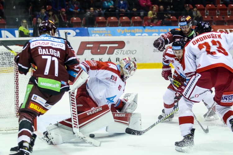FOTOGALERIE: Mizérie Mory pokračuje. Spartě doma nedala gól a dvakrát inkasovala ve vlastní přesilovce