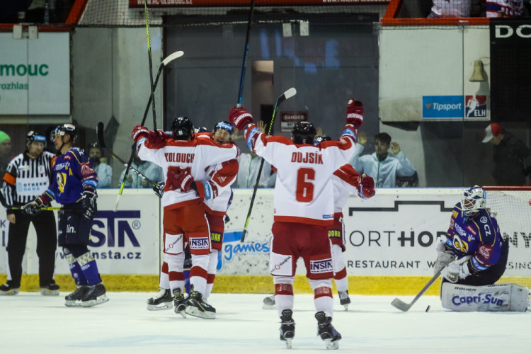 FOTOGALERIE: Devátá prohra z deseti zápasů. Olomouc doma padla s předposledním Zlínem