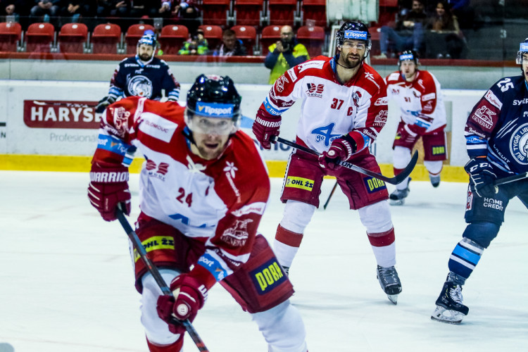 FOTOGALERIE:  Liberec skolil na domácím ledě Moru gólem v poslední minutě