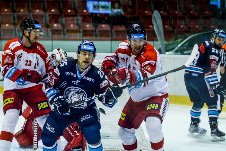 FOTOGALERIE:  Liberec skolil na domácím ledě Moru gólem v poslední minutě
