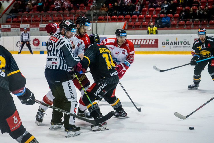 FOTOGALERIE: Hokejisté Olomouce si zajistili konečné sedmé místo v tabulce