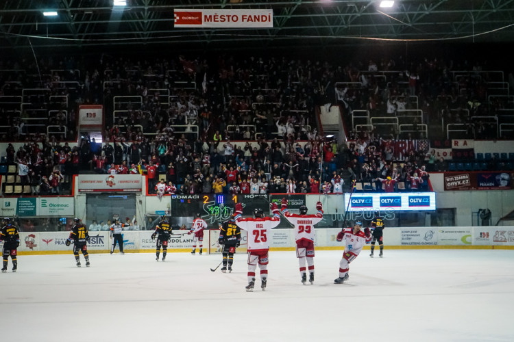 FOTOGALERIE: Hokejisté Olomouce si zajistili konečné sedmé místo v tabulce