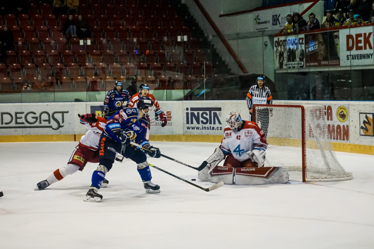 FOTOGALERIE: Hokejisté Olomouce v úvodním zápase předkola nadělili ševcům bůra! Takto vypadal zápas