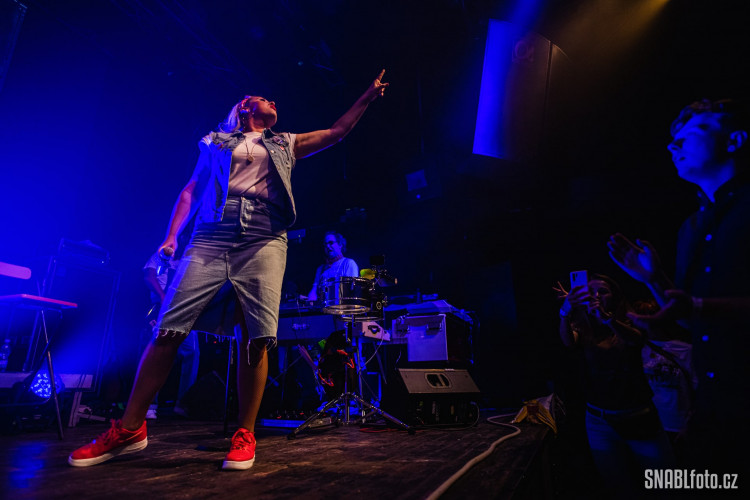 FOTOGALERIE: Monkey Business roztančili olomoucký Sklub. Poprvé od karantény