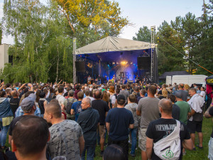 FOTOGALERIE: Divokej Bill zavítal před S-klub v Olomouci. V pátek zde vystoupí Vyspaná fixa