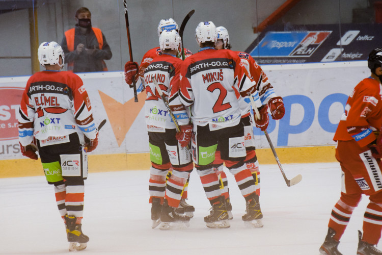 FOTOGALERIE: Hanáci poprvé doma vyhráli! Knotek vstřelil dvě branky