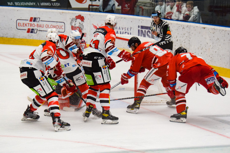 FOTOGALERIE: Hanáci poprvé doma vyhráli! Knotek vstřelil dvě branky