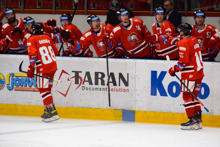 FOTOGALERIE: Hanáci poprvé doma vyhráli! Knotek vstřelil dvě branky