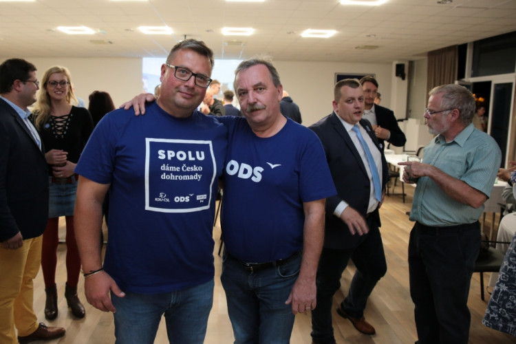 VOLBY 2021: Volební štáby koalice SPOLU a Piráti a Starostové v Olomouci