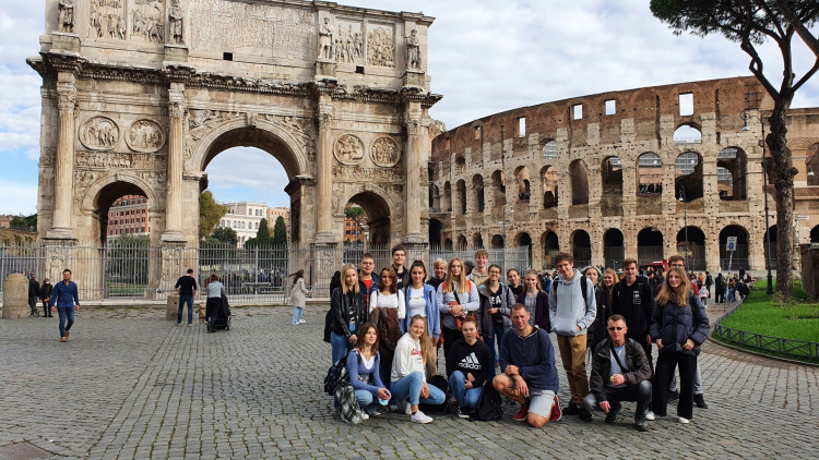 Studenti gymnázia jsou v Itálii