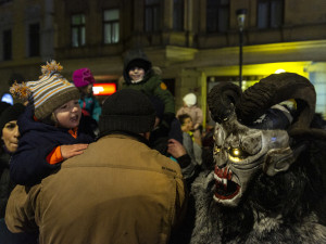Démonická Krampus show v centru Olomouce