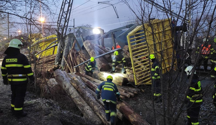 FOTOGALERIE: Srážka dvou nákladních vlaků v Prosenicích