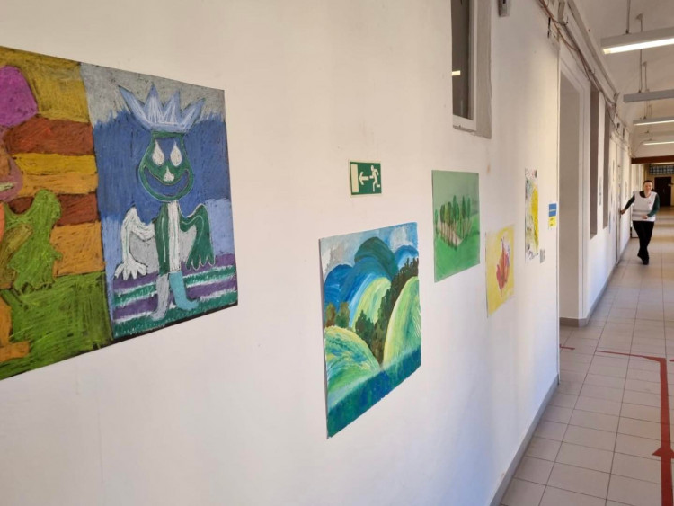 FOTOGALERIE: Dětské obrázky a ukrajinské omalovánky