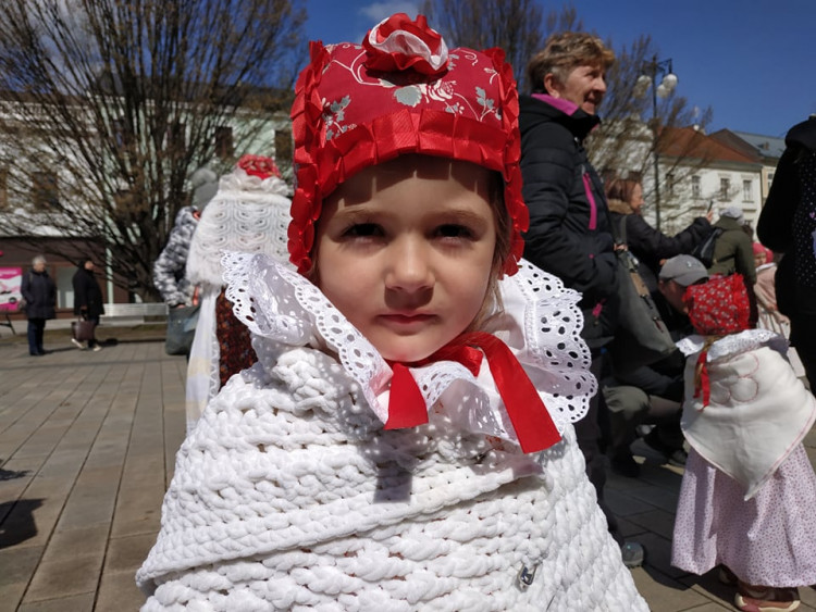 FOTOGALERIE: Zapálená Smrtka skončila v potoce