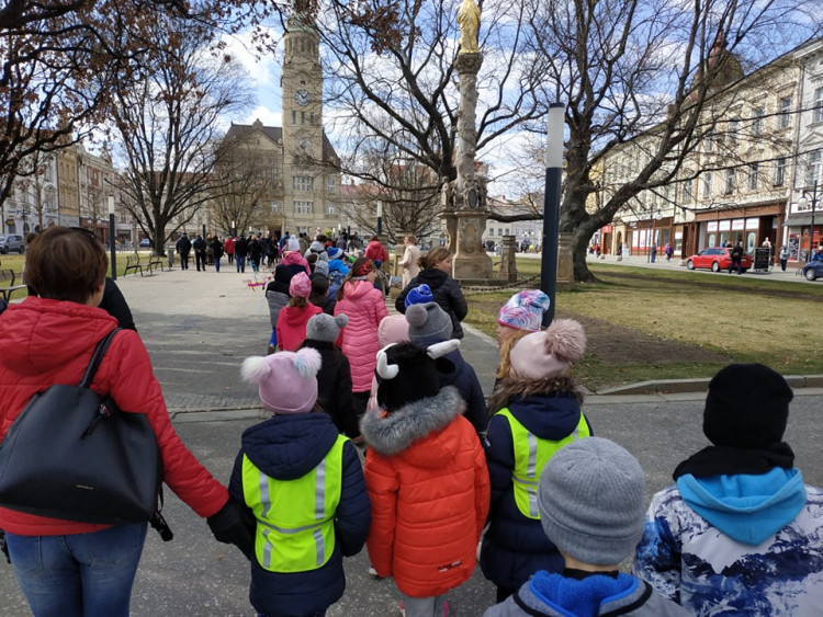 FOTOGALERIE: Zapálená Smrtka skončila v potoce