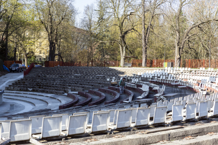 Letní kino v Olomouci prošlo rekonstrukcí. Hlediště ještě čekají úpravy