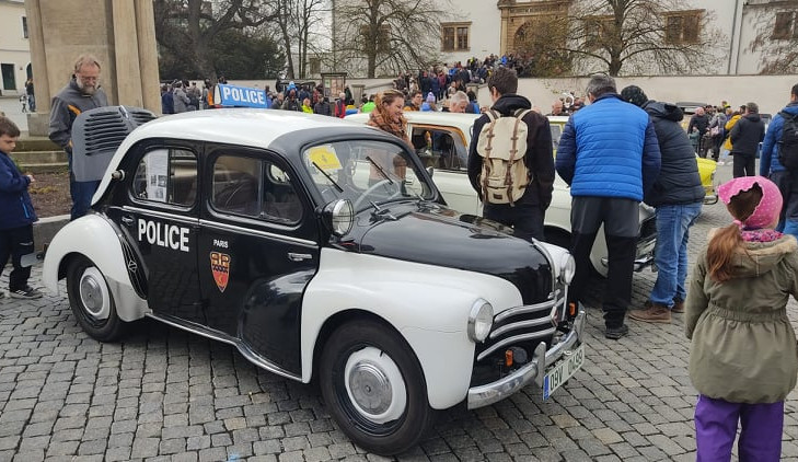 FOTOGALERIE: Jízda veteránů z Přerova na Helfštýn