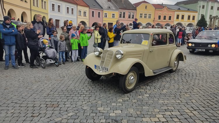 FOTOGALERIE: Jízda veteránů z Přerova na Helfštýn