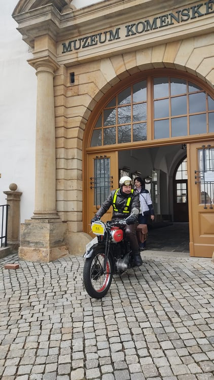 FOTOGALERIE: Jízda veteránů z Přerova na Helfštýn