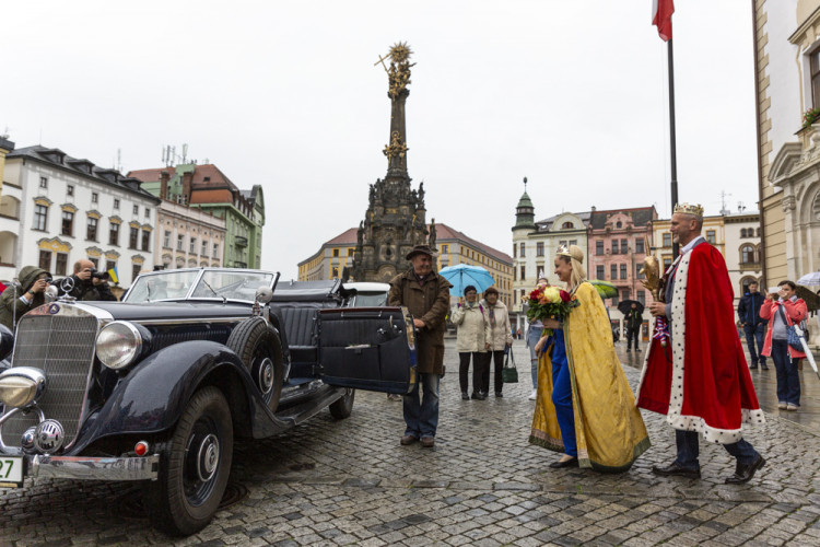 Desátému olomouckému majálesu vládne královský pár ze Stardance