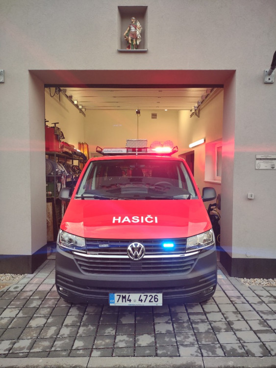 FOTOGALERIE: Nová cisterna pro hasiče z Dubicka