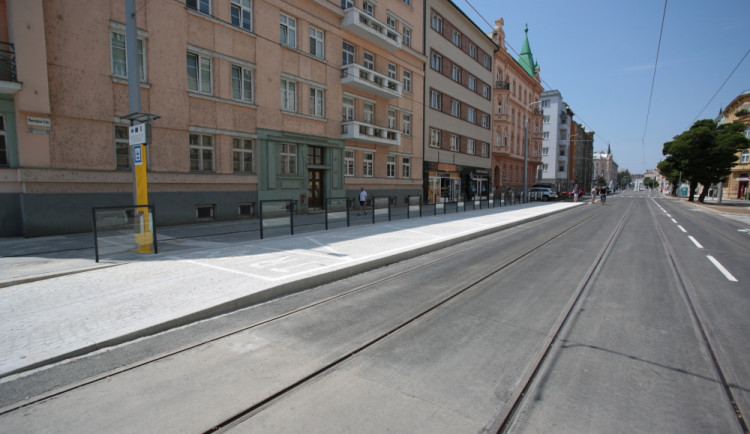 Nový olomoucký most dostal oficiální jméno, na důležitou ulici se vrací provoz