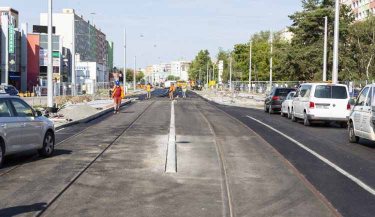 Stavba tramvajové trati v Olomouci pokračuje, v provozu má být od listopadu