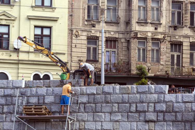 Břehy Moravy nedaleko centra Olomouce dostávají novou podobu