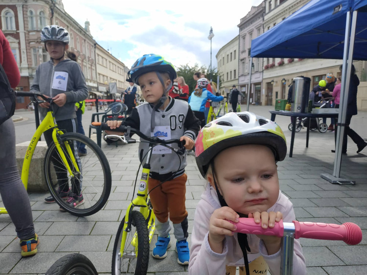 FOTOGALERIE: Koloběžkiáda na prostějovském náměstí