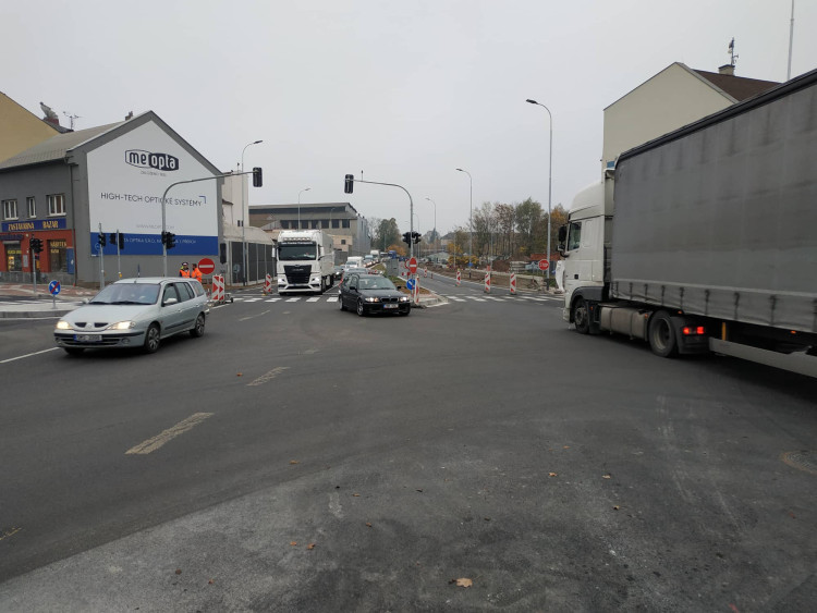 FOTOGALERIE: Přerovský průpich začal sloužit motoristům