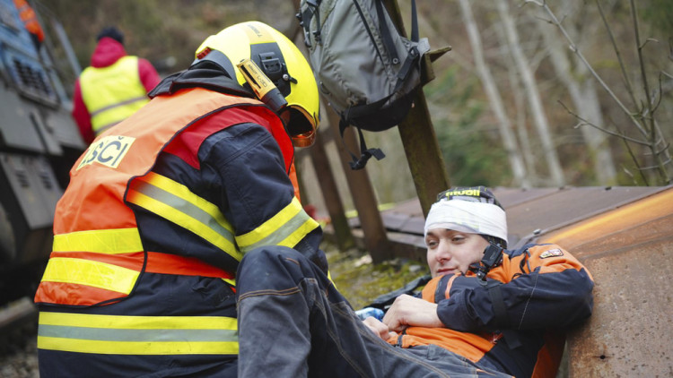 FOTOGALERIE: Taktické cvičení Vlak 2022 simulovalo tragickou nehodu u Olomouce