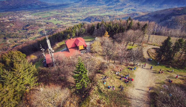 FOTOGALERIE: Velký Javorník v létě i v zimě