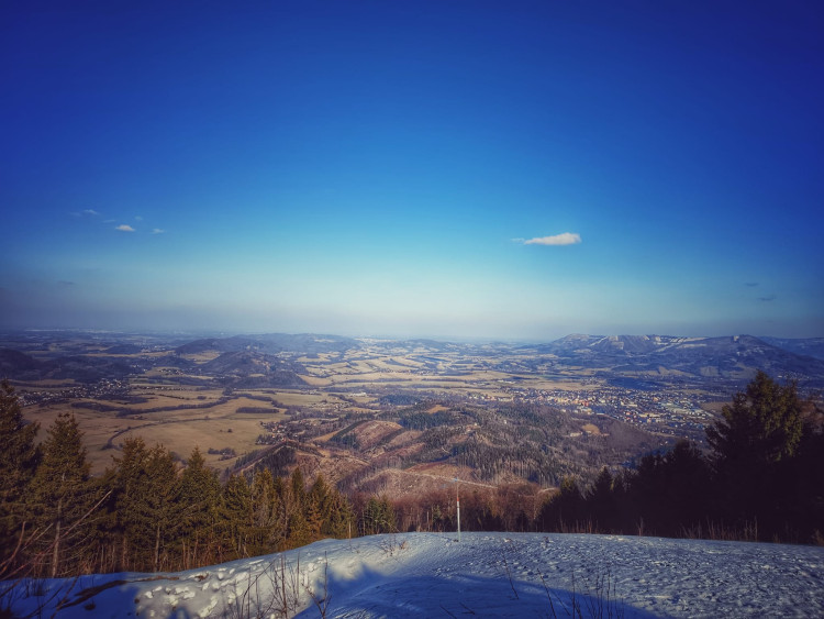 FOTOGALERIE: Velký Javorník v létě i v zimě