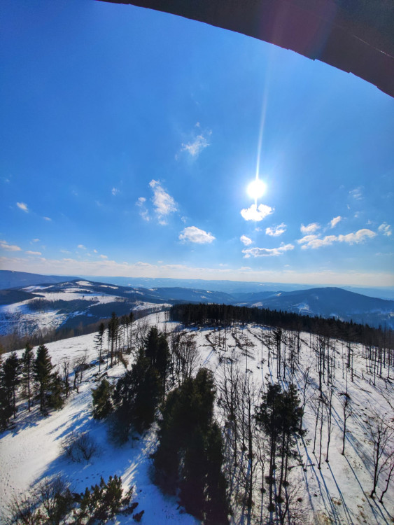 FOTOGALERIE: Velký Javorník v létě i v zimě